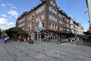 SELTENE GELEGENHEIT AUF DER BOLKERSTRASSE   WOHN-GESCHÄFTSHAUS IN DER DÜSSELDORFER ALTSTADT