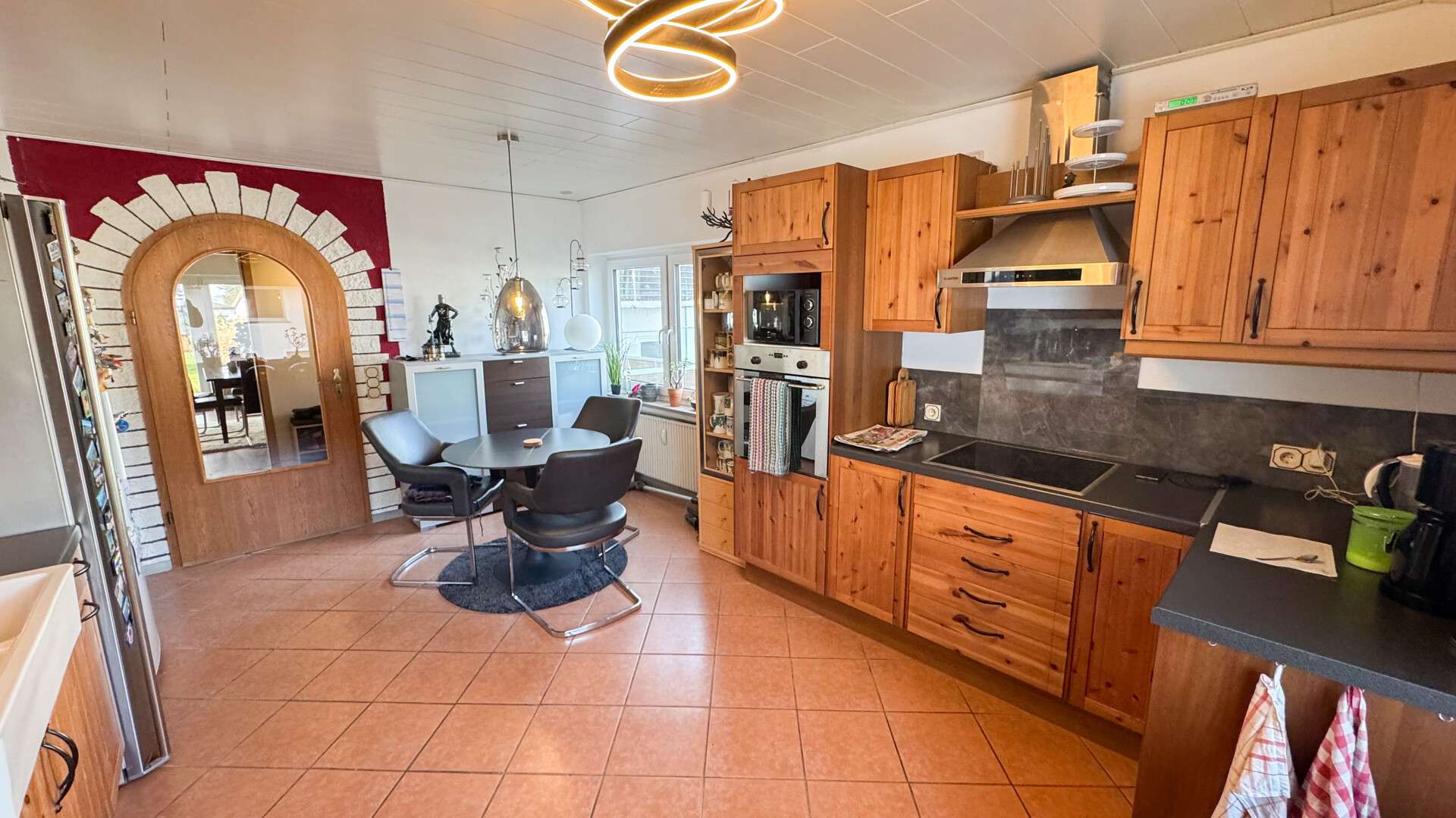 Immobilie in Weilburg - Großes Grundstück mit zwei renovierten Einfamilienhäuser und einer Einliegerwohnung vor Weilburg! - Bild 6