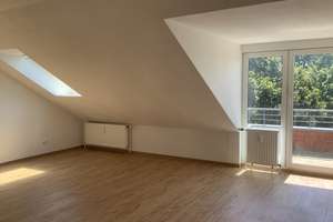 Schöne Wohnung: praktische 2-Zimmer-Dachgeschosswohnung (WBS) – 23569 Kücknitz, Lübeck – Vorschaubild 2