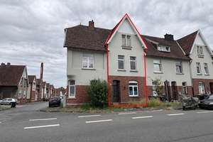 Ein Stück Geschichte mit Zukunft – Entkerntes Reihenmittelhaus in Rheine