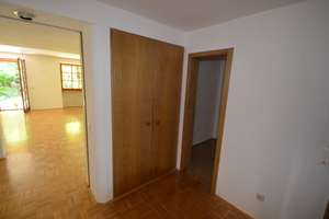Komf. 3-Zi-Whg. (Wfl.130 m²) +Einbaukü., off. Kamin, Südterr.Garten Rgbg. inn.Westen nä. Herzogpark – Die vollständige Adresse der Immobilie erhältst du vom Anbieter., 93049 Westenviertel, Regensburg – Vorschaubild 16