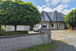Exklusives Einfamilienhaus mit Doppelgarage in Springe OT Eldagsen – Die vollständige Adresse der Immobilie erhältst du vom Anbieter., 31832 Springe – Vorschaubild 1