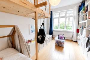 Altbaujuwel in Ottensen – Grüner Innenhof, 2 Balkone und 5-Zimmer-Potenzial – Daimlertwiete 2, 22763 Ottensen, Hamburg – Vorschaubild 12