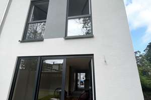 Familientraum mit Gartenidylle – modernes Reihenendhaus im Osten von Leipzig