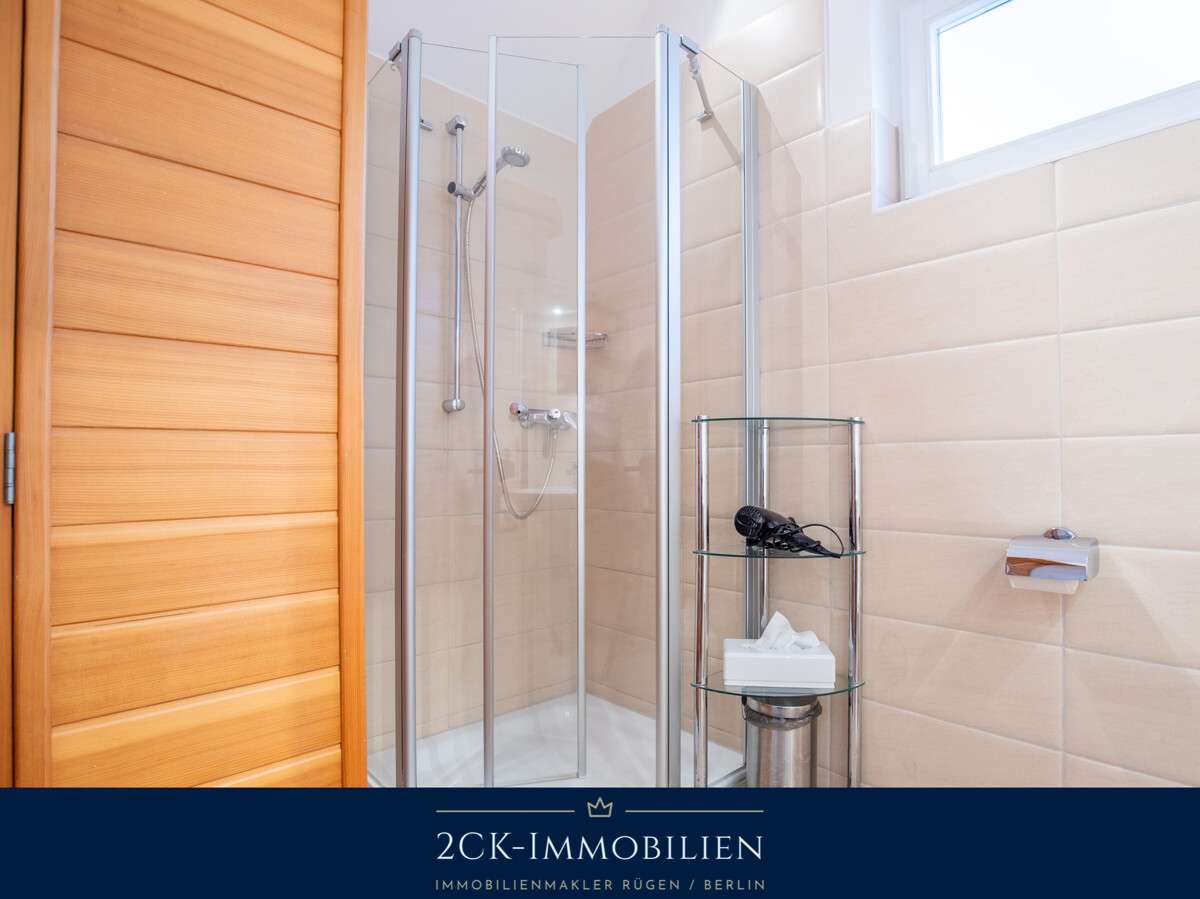 Immobilie in Glowe - 2 Zimmer Premium Ferienwohnung in Glowe, strandnah, zwei Balkone, Sauna, Kamin, inkl. Stellplatz! - Bild 10