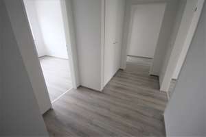Lichtdurchflutete 3-Zi. Wohnung mit Garage und Aufzug – Hermannstr. 4, 42277 Oberbarmen, Wuppertal – Vorschaubild 5