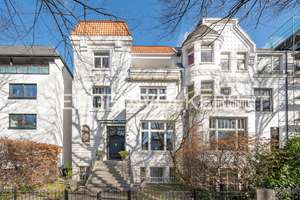 Charmante Stadtvilla am Isebekkanal mit großem Garten und Stellplätzen – Die vollständige Adresse der Immobilie erhältst du vom Anbieter., 20249 Eppendorf, Hamburg – Vorschaubild 1