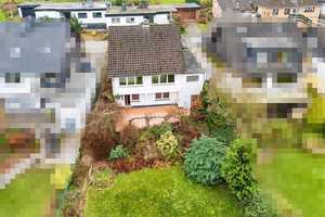 Großzügiges und freistehendes Einfamilienhaus mit unverbautem Weitblick in verkehrsberuhigter Lage – Rheinisch-Bergischer Kreis – Vorschaubild 2