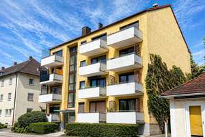 München-Freimann: Gut geschnittene 2,5-Zimmer-Wohnung mit zwei Balkonen u. TG-Stellplatz – vermietet – Die vollständige Adresse der Immobilie erhältst du vom Anbieter., 80939 Obere Isarau, München – Vorschaubild 3