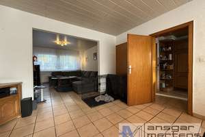 (M)EIN Familiendomizil mit Südgarten & Garage
Renovierungsbedürftiges Reihenhaus in M'gladbach-Broi – Rochusstraße 9, 41179 Rheindahlen-Land, Mönchengladbach – Vorschaubild 3