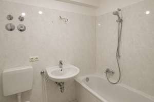 Balkonblick in ruhiger Lage: 2-Zimmer-Wohnung – Perlacher Straße 126, 81539 Obergiesing, München – Vorschaubild 2