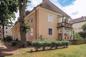Reserviert für Umsetzung: Stadtnahe Wohnung mit Balkon und Einbauküche // 1.OG rechts – Scheffelhof 9, 38440 Stadtmitte (Ortsteil), Wolfsburg – Vorschaubild 1