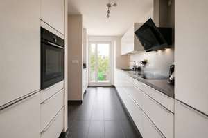 4 Zi. in Unterbach * 154,99 m² Wfl. * 2 Bäder * Südloggia * Aufzug * Tiefgarage  – Die vollständige Adresse der Immobilie erhältst du vom Anbieter., 40627 Unterbach, Düsseldorf – Vorschaubild 3