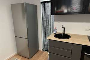 Modernes möbliertes Studio-Apartment (25 m²) mit Balkon & Arbeitsplatz in Altstadt Köln – Die vollständige Adresse der Immobilie erhältst du vom Anbieter., 50676 Altstadt/Süd, Köln – Vorschaubild 3