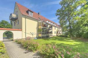 INDIVIDUELLE 3 ZI. DACHGESCHOSS-MAISONETTE MIT SONNEBLAKON - UNWEIT DER ELBE IN GUTER LAGE – Seewiesenweg 1, 1139 Kaditz, Dresden – Vorschaubild 8