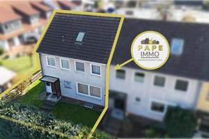 Attraktives Reihenendhaus in ruhiger Lage mit Garten und separater Garage  ! ! !