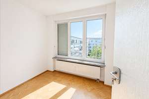 Großzügige Dachterrassenwohnung mit zwei Terrassen in München-Feldmoching – 80995 Feldmoching, München – Vorschaubild 10