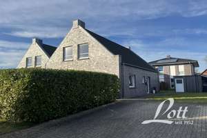 ** Schöne Doppelhaushälfte im Neubaugebiet**