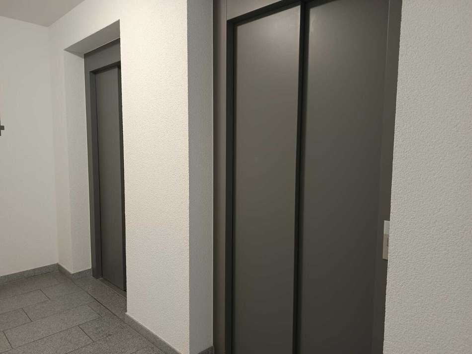 2 Fahrstühle
