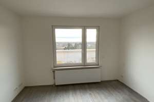 Super schöne 3-ZW,  Penthouse mit Skylineblick, moderne  Einbauküche, umlaufender Balkon – 65936 Sossenheim, Frankfurt am Main – Vorschaubild 20