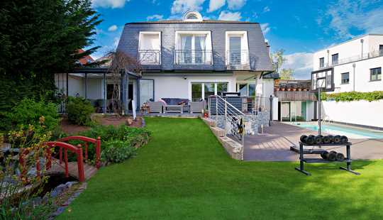 Bild von EXKLUSIVES ZWEIFAMILIENHAUS in TOP-VILLENLAGE in Maintal