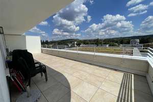 Exklusives Penthouse-Feeling über Trier: Gehobene 3-Zimmer-Wohnung mit Dachterrasse & Aufzug – Peter-Molz-Straße 16, 54294 West/Pallien, Trier – Vorschaubild 2