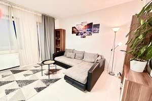 Möblierte 2-Zimmer-Wohnung mit Balkon am Volksgarten 