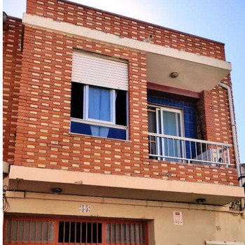 Verkauf eines vermieteten Hauses in der Calle Espioca Nr. 55, Benifaió Valencia