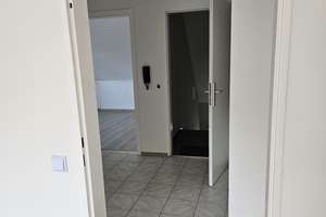 Großzügiges Mehrfamilienhaus in Frankfurt-Zeilsheim – 65931 Zeilsheim, Frankfurt am Main – Vorschaubild 8