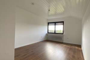 5-Zimmer Einfamilienhaus mit Garage in Pfaffenhofen an der Glonn – Die vollständige Adresse der Immobilie erhältst du vom Anbieter., 85235 Pfaffenhofen an der Glonn – Vorschaubild 8