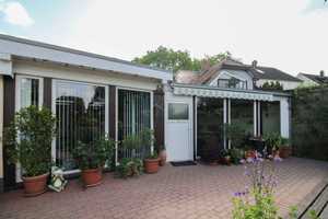EFH in Neumünster: Großzügiger Garten mit Park-Charakter und Potenzial für Hinterbebauung – Neumünster – Vorschaubild 4