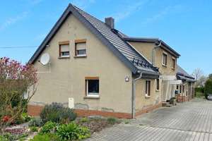 Zeitz/OT Kayna - Großzügiges Zweifamilienhaus mit großem Grundstück, Pool, Teich und Nebengelass – Die vollständige Adresse der Immobilie erhältst du vom Anbieter., 6712 Kayna – Vorschaubild 2