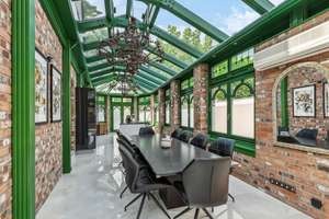 Exklusives Wohnhaus mit hellem Wintergarten und weitläufigem Grundstück in Kaarst – Die vollständige Adresse der Immobilie erhältst du vom Anbieter., 41564 Kaarst – Vorschaubild 4