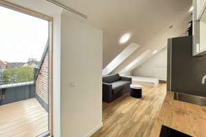 Möblierte 1-Zimmerwohnung mit Dachterrasse im Fünfgiebelhaus zu vermieten – Waitzstraße 75 B, 24105 Blücherplatz, Kiel – Vorschaubild 3