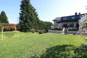 JA, zum modernen Wohnen auf 2 Ebenen - Haus im Haus mit Garten + 2 Stellplätzen in Solingen-Gräfrath – Die vollständige Adresse der Immobilie erhältst du vom Anbieter., 42653 Gräfrath, Solingen – Vorschaubild 4