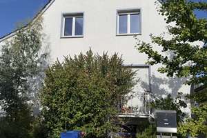 Gepflegtes Haus mit kleinem Garten  – ideal für 2–3 Personen