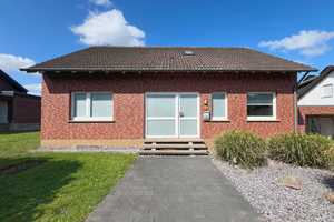 Charmantes Einfamilienhaus zum Herrichten mit großem Garten – Springpatt 24, 33129 Paderborn (Kreis) – Vorschaubild 2