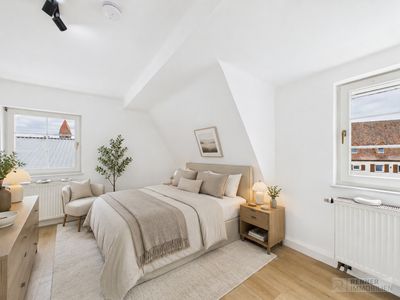 Helle Dachgeschosswohnung mit Möglichkeit zur Maisonette in bester Lage von Lauf an der Pegnitz