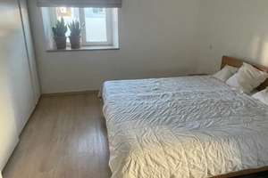 Schöne, ruhige, in grüner Umgebung gelegene 2,5-Zi. Whg. in Regensburg-Süd ( Uni- und Altstadtnähe) – Martin-Greif-Straße 4, 93051 Kumpfmühl-Ziegetsdorf-Neuprüll, Regensburg – Vorschaubild 4