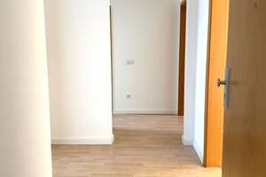 Tolles Familiendomizil mit großem Balkon in beliebter grüner Lage – Am Birnengarten 76a, 39116 Ottersleben, Magdeburg – Vorschaubild 2