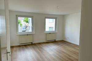 Komplett renovierte, helle 2 Zimmer Wohnung, KDB, großer Südbalkon, Nähe Uni und Hauptbahnhof – Gerstenstraße 28, 42119 Elberfeld, Wuppertal – Vorschaubild 2