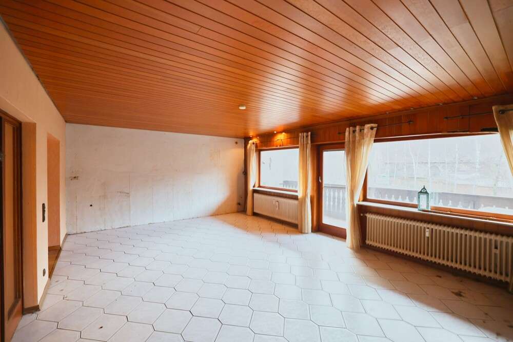 Immobilie in Lahnstein - 4-Parteien Mehrfamilienhaus mit Garage, Stellplätzen, Garten u. Terrasse in Lahnstein-Frierichssegen - Bild 6