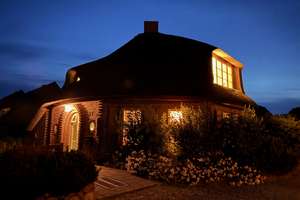 Extravagantes Einzelhaus mit Pool unter Reet! Provisionsfrei! – Die vollständige Adresse der Immobilie erhältst du vom Anbieter., 25980 Sylt (Gemeinde) – Vorschaubild 2