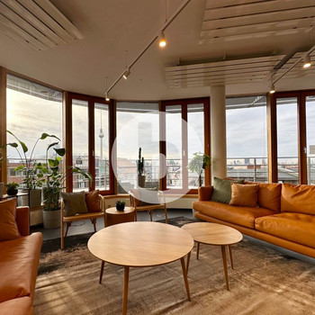 Modern gestaltete Büroräume mit fantastischem Ausblick über die Schönhauser Allee!