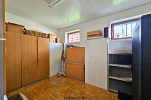 2 Fam.Haus mit großem Büro im EG! Modernisiert! Neue Heizung, PV-Anlage, Doppelgarage, 4 Stellplätze – Die vollständige Adresse der Immobilie erhältst du vom Anbieter., 72587 Römerstein – Vorschaubild 28