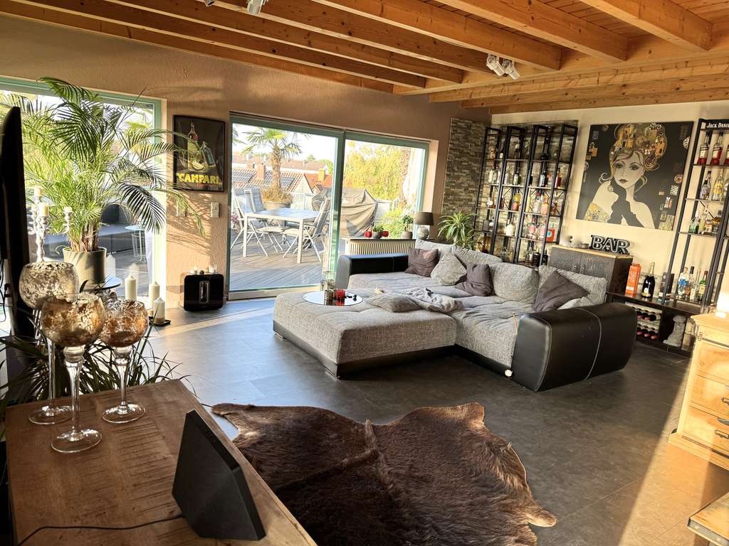 Immobilie in Osthofen - Penthousewohnung mit herrlichem Ausblick in 67574 Osthofen - Bild 0