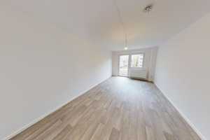 Große 1-Raum-Balkonwohnung nahe Schlossteich – Winklerstr. 6, 9113 Chemnitz – Vorschaubild 1