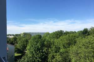 RESERVIERT Im begehrten Herrenbachviertel:  provisionsfrei 4-Zimmer-Wohnung mit Balkon – Herrenbachstraße 25c, 86161 Wolfram-und Herrenbachviertel, Augsburg – Vorschaubild 2