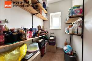 Besser geht`s nicht. Schickes Haus.
8 Zimmer auf 201 m². TOP-Technik.
Mit Garage plus 4 Carports. – Die vollständige Adresse der Immobilie erhältst du vom Anbieter., 88605 Meßkirch – Vorschaubild 14