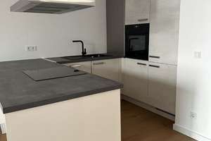 Moderne und helle 2-Zimmer Wohnung im 1. OG mit Aufzug in Hamburg-Eppendorf